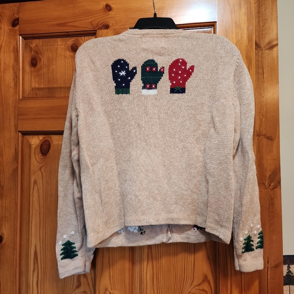 Northcrest Holiday Lodge Beige Cardigan - Picture 5 of 5